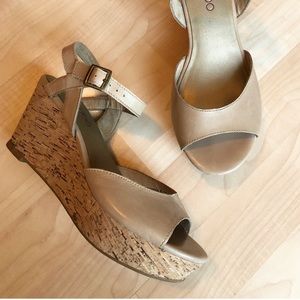 Me Too Cork Wedges tan 6.5